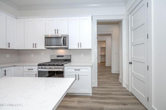 6345 Langland Drive, Ocean Springs, MS 39564