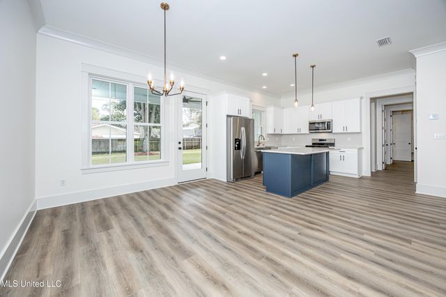 6345 Langland Drive, Ocean Springs, MS 39564