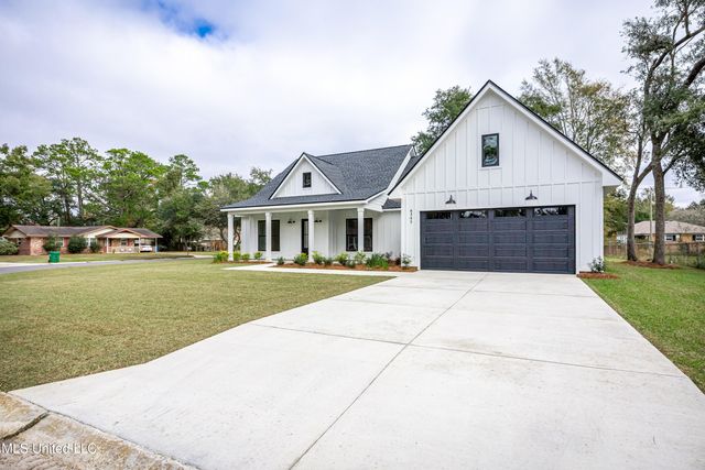 6345 Langland Drive, Ocean Springs, MS 39564
