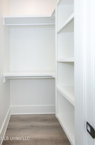 6345 Langland Drive, Ocean Springs, MS 39564