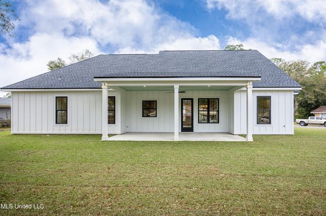 6345 Langland Drive, Ocean Springs, MS 39564