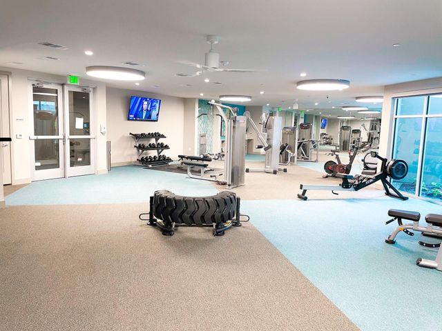 6400 Washington Street Avenue 323, Houston, TX 77007