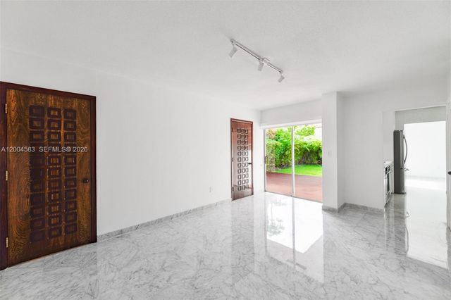 1101 Capri St, Coral Gables, FL 33134