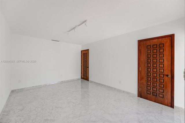 1101 Capri St, Coral Gables, FL 33134