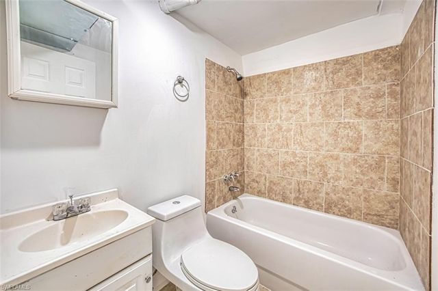 2727 48th ST SW, Lehigh Acres, FL 33976