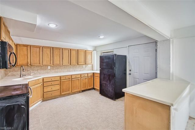 2727 48th ST SW, Lehigh Acres, FL 33976