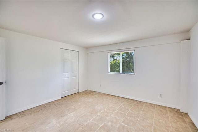 2727 48th ST SW, Lehigh Acres, FL 33976