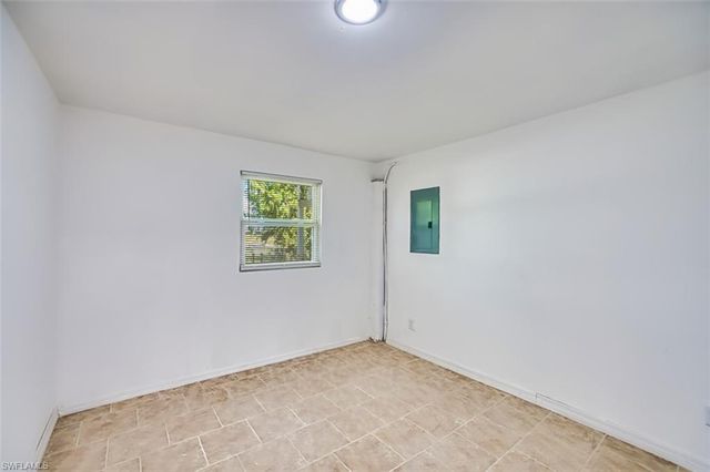 2727 48th ST SW, Lehigh Acres, FL 33976