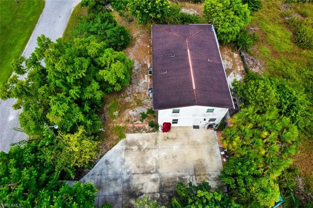 2727 48th ST SW, Lehigh Acres, FL 33976