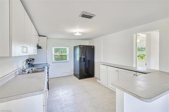 2727 48th ST SW, Lehigh Acres, FL 33976