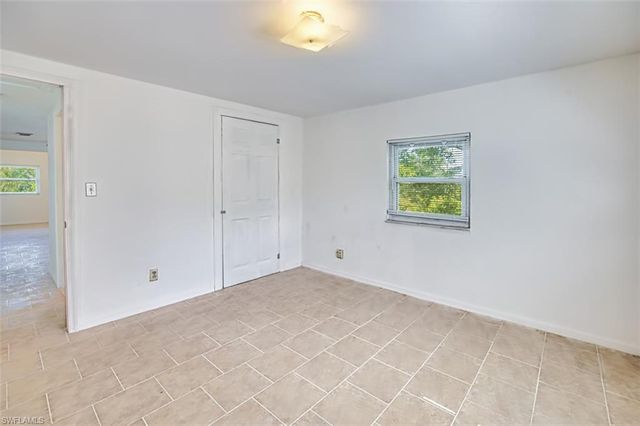 2727 48th ST SW, Lehigh Acres, FL 33976