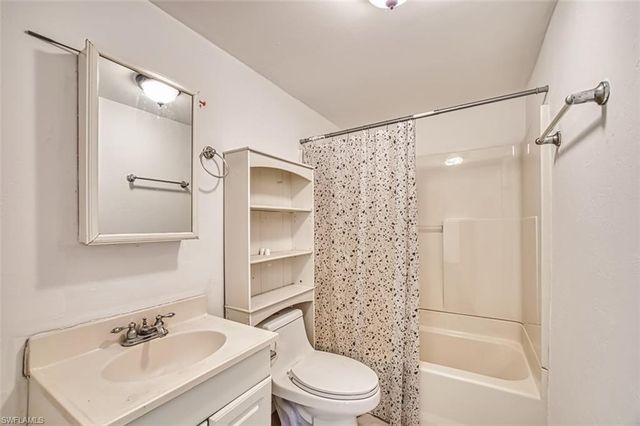 2727 48th ST SW, Lehigh Acres, FL 33976