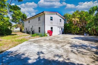 2727 48th ST SW, Lehigh Acres, FL 33976