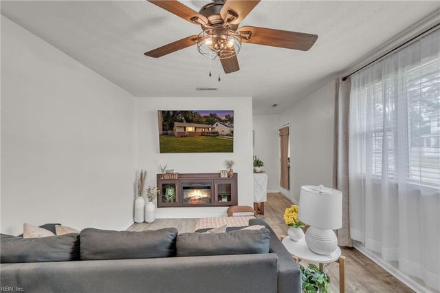 2015 Camden AVE, Portsmouth, VA 23704