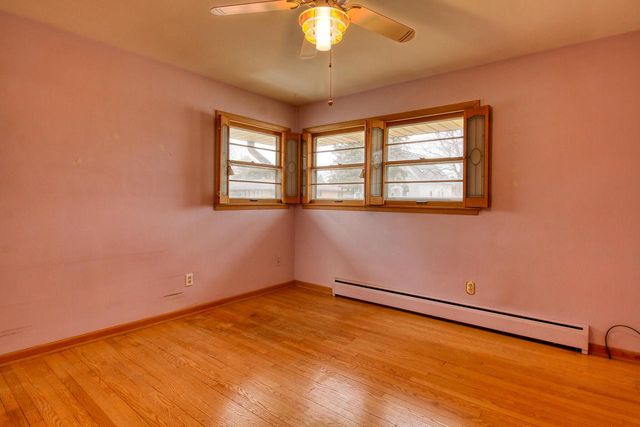 1000 17th AVENUE, South Milwaukee, WI 53172