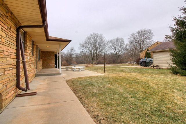 1000 17th AVENUE, South Milwaukee, WI 53172