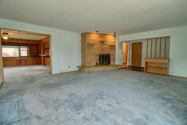 1000 17th AVENUE, South Milwaukee, WI 53172