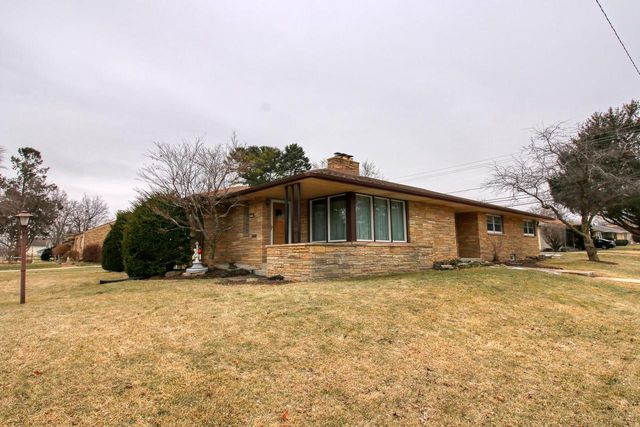 1000 17th AVENUE, South Milwaukee, WI 53172