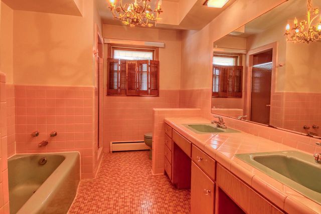 1000 17th AVENUE, South Milwaukee, WI 53172