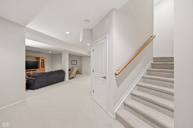 7851 Friends Creek, Avon, IN 46123