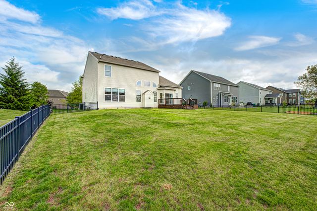 7851 Friends Creek, Avon, IN 46123