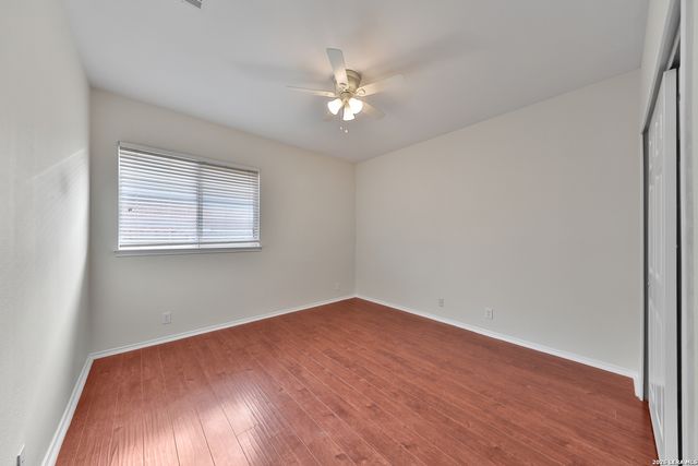 8406 Feather Trl, Helotes, TX 78023