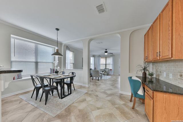 8406 Feather Trl, Helotes, TX 78023