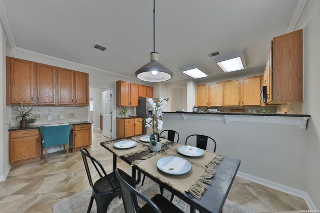 8406 Feather Trl, Helotes, TX 78023