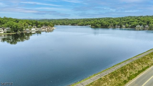 174 Hillcrest Dr, Wayne Twp., NJ 07470