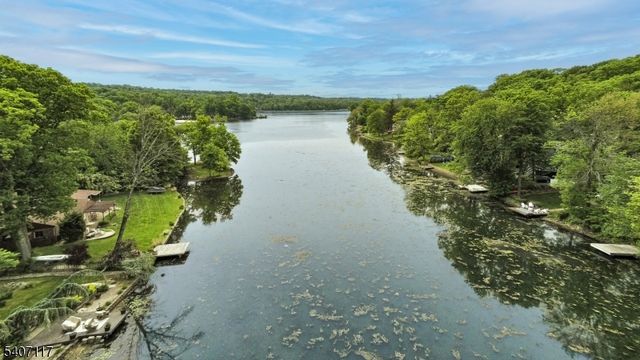 174 Hillcrest Dr, Wayne Twp., NJ 07470