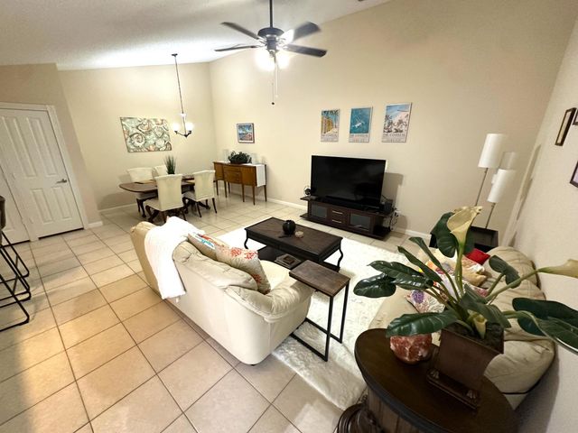 1702 Silverleaf Oak Court, Palm Beach Gardens, FL 33410