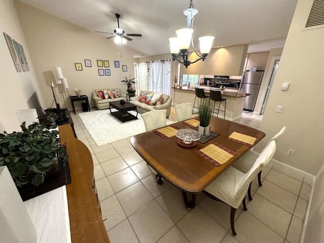 1702 Silverleaf Oak Court, Palm Beach Gardens, FL 33410