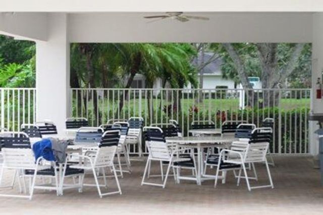 1702 Silverleaf Oak Court, Palm Beach Gardens, FL 33410