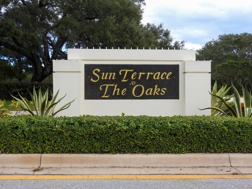 1702 Silverleaf Oak Court, Palm Beach Gardens, FL 33410