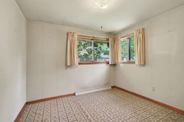 725 S East Street, Crown Point, IN 46307