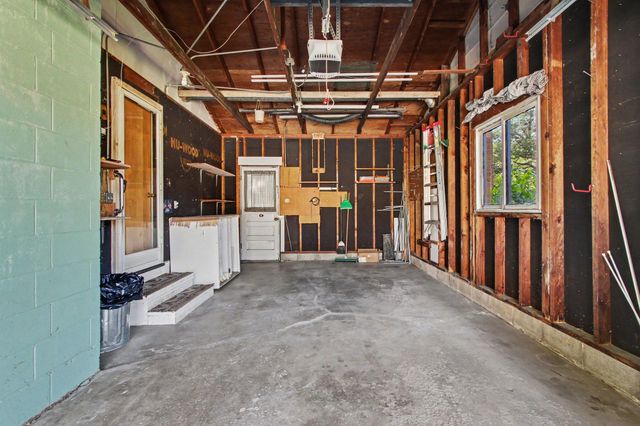 725 S East Street, Crown Point, IN 46307