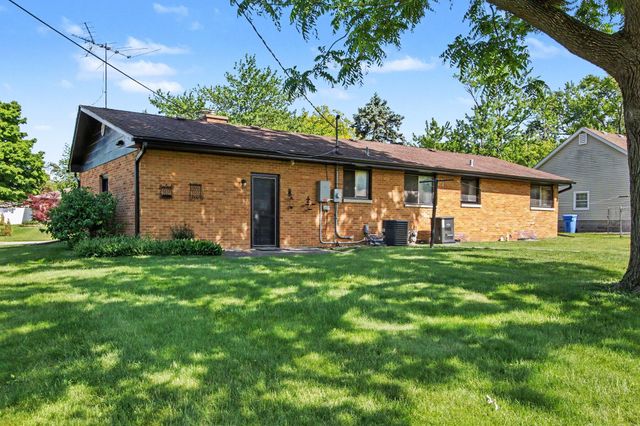 725 S East Street, Crown Point, IN 46307