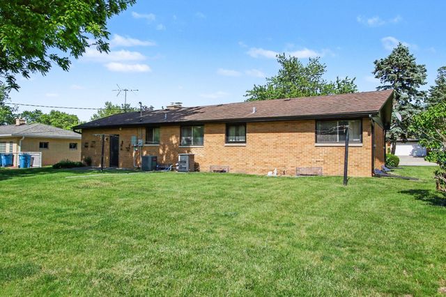 725 S East Street, Crown Point, IN 46307
