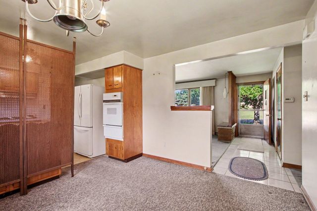 725 S East Street, Crown Point, IN 46307