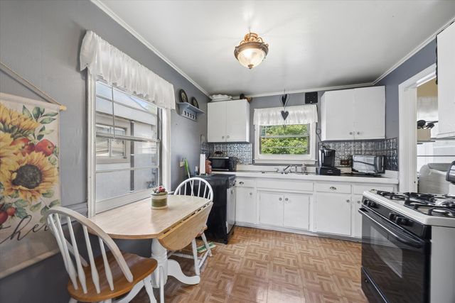 3922 Elm Avenue, Brookfield, IL 60513