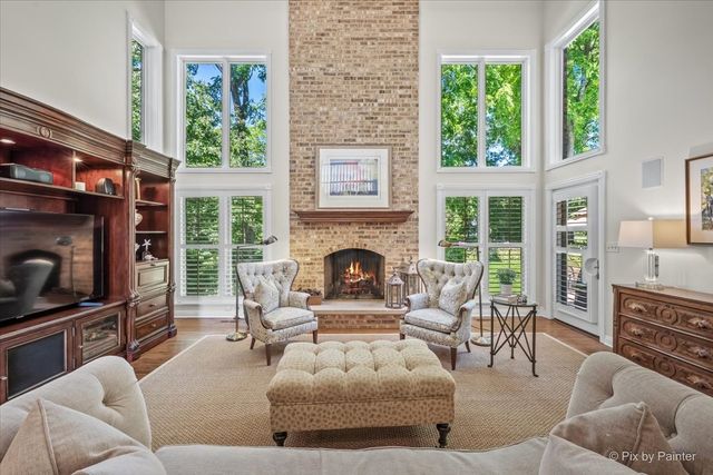 554 W Rosiland Drive N, Palatine, IL 60074