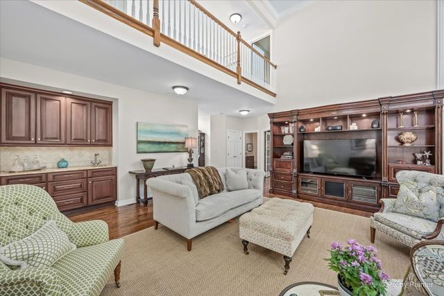 554 W Rosiland Drive N, Palatine, IL 60074