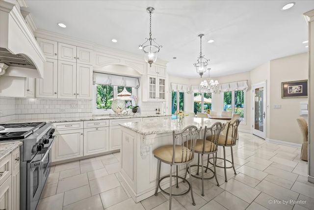 554 W Rosiland Drive N, Palatine, IL 60074