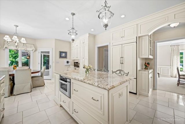 554 W Rosiland Drive N, Palatine, IL 60074