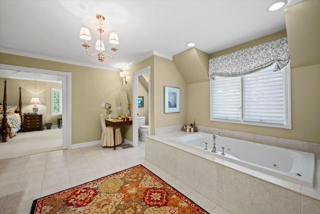 554 W Rosiland Drive N, Palatine, IL 60074