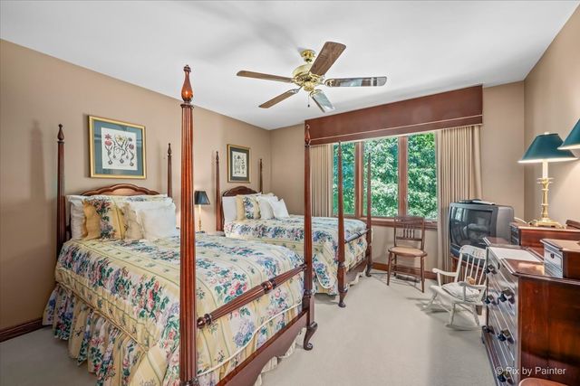 554 W Rosiland Drive N, Palatine, IL 60074