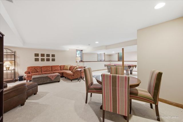 554 W Rosiland Drive N, Palatine, IL 60074