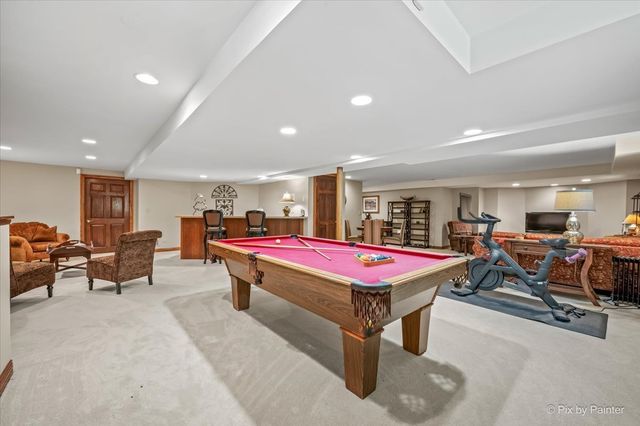 554 W Rosiland Drive N, Palatine, IL 60074