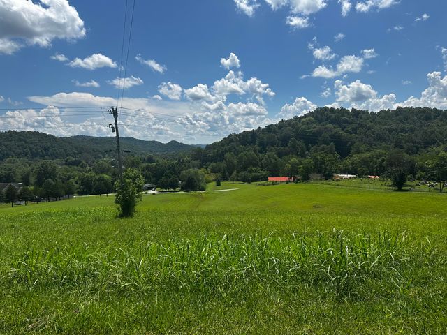 9999 Cannon Lake Road, Cannon, KY 40923