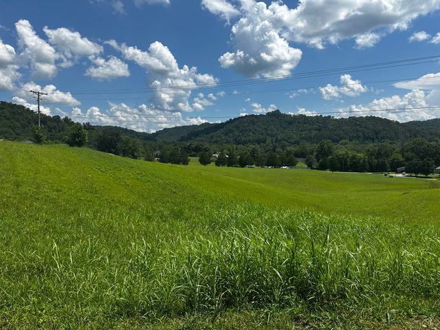 9999 Cannon Lake Road, Cannon, KY 40923